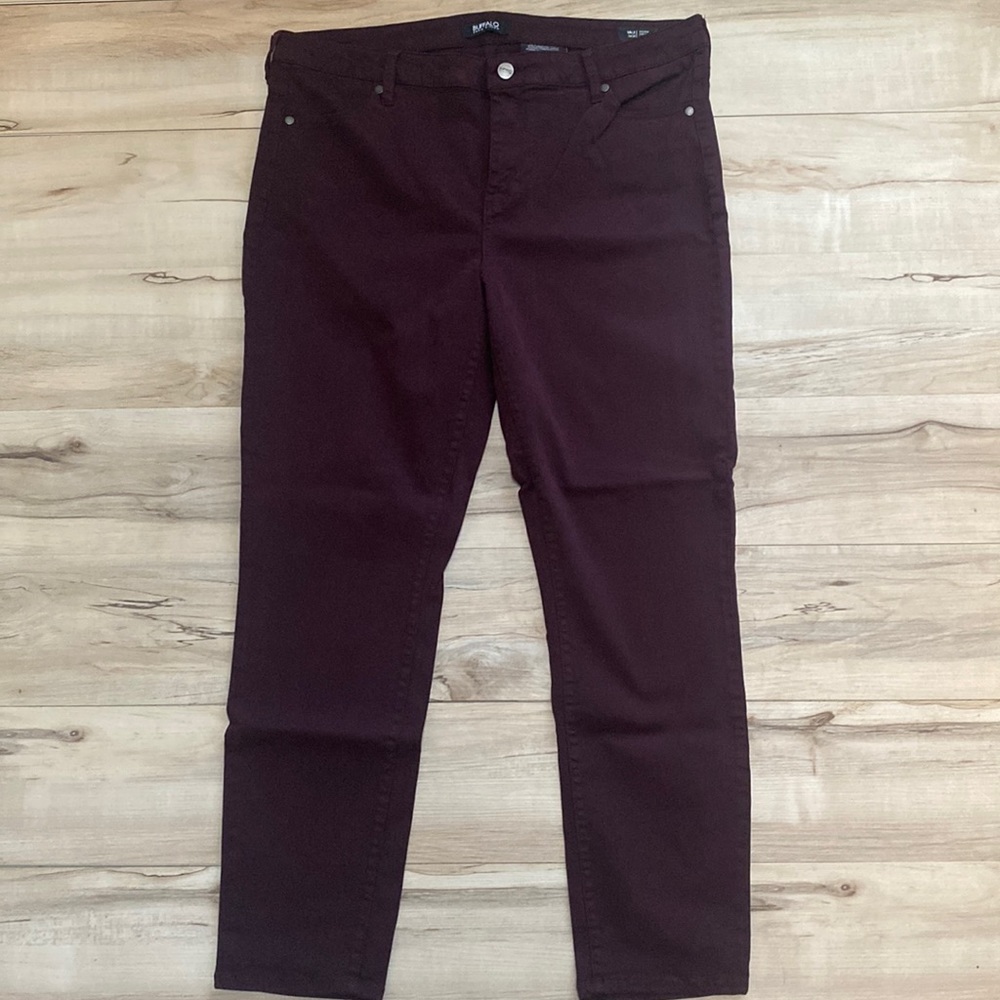 Buffalo David Bitton Size 14/34 Mid Rise Stretch Skinny Plum pants. So cute.